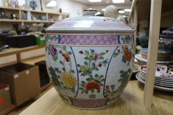 A Chinese lidded jardiniere height 30cm diameter 28.5cm